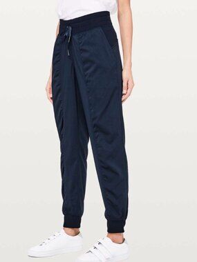 Lululemon Dance Studio Jogger Size 6 True Navy Pants